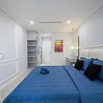 Landmark 81 Skyscrape Luxury Romantic