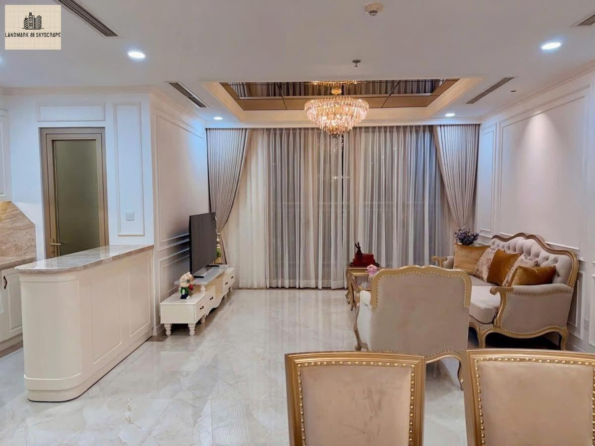 Landmark 81 Skyscrape Luxury Romantic * Ho Chi Minh City