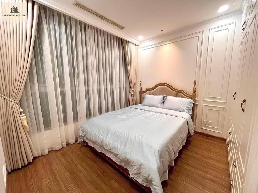 Landmark 81 Skyscrape Luxury Romantic